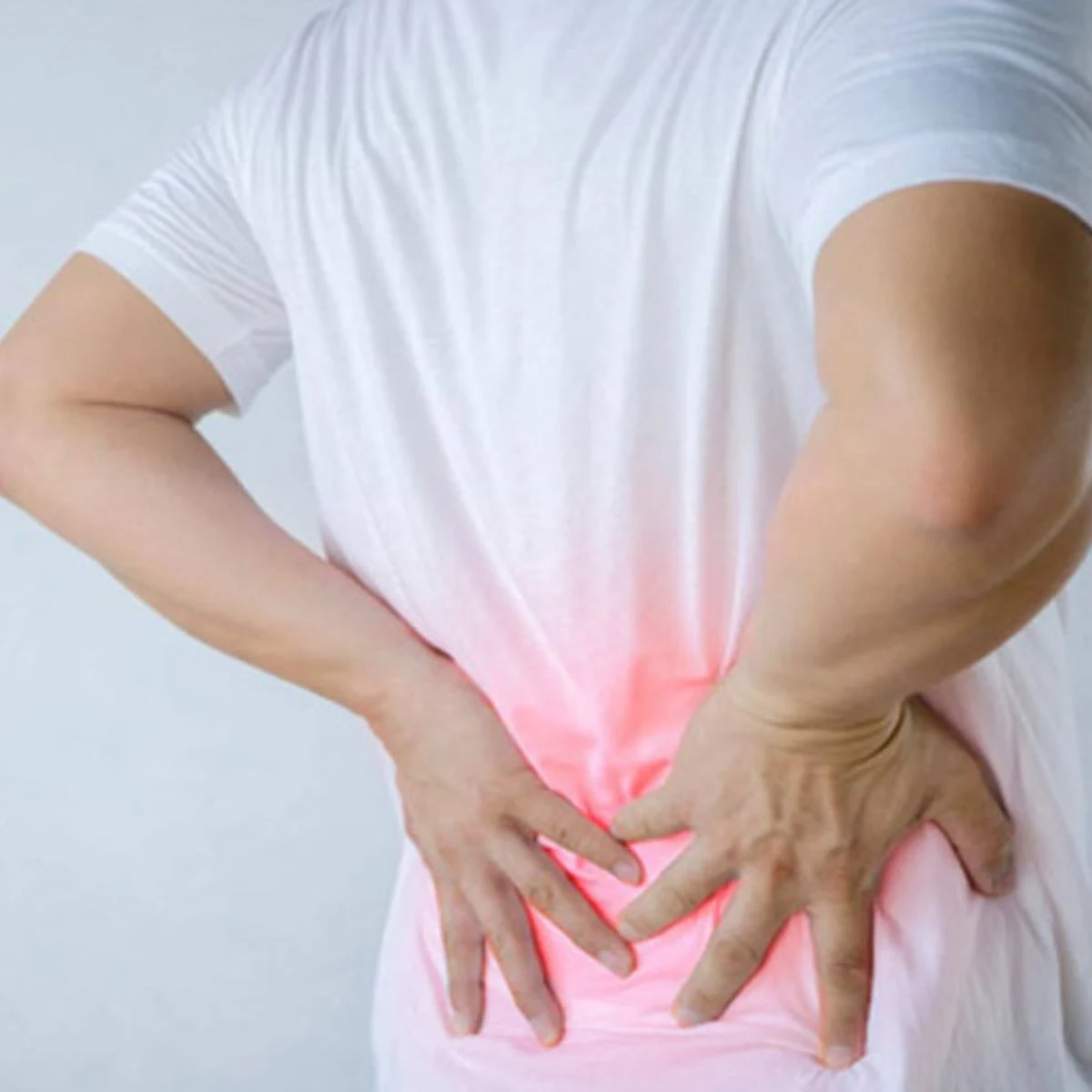 Đau lưng do nhiều nguyên nhân khác nhau gây ra, chia thành ba dạng chính phổ biến